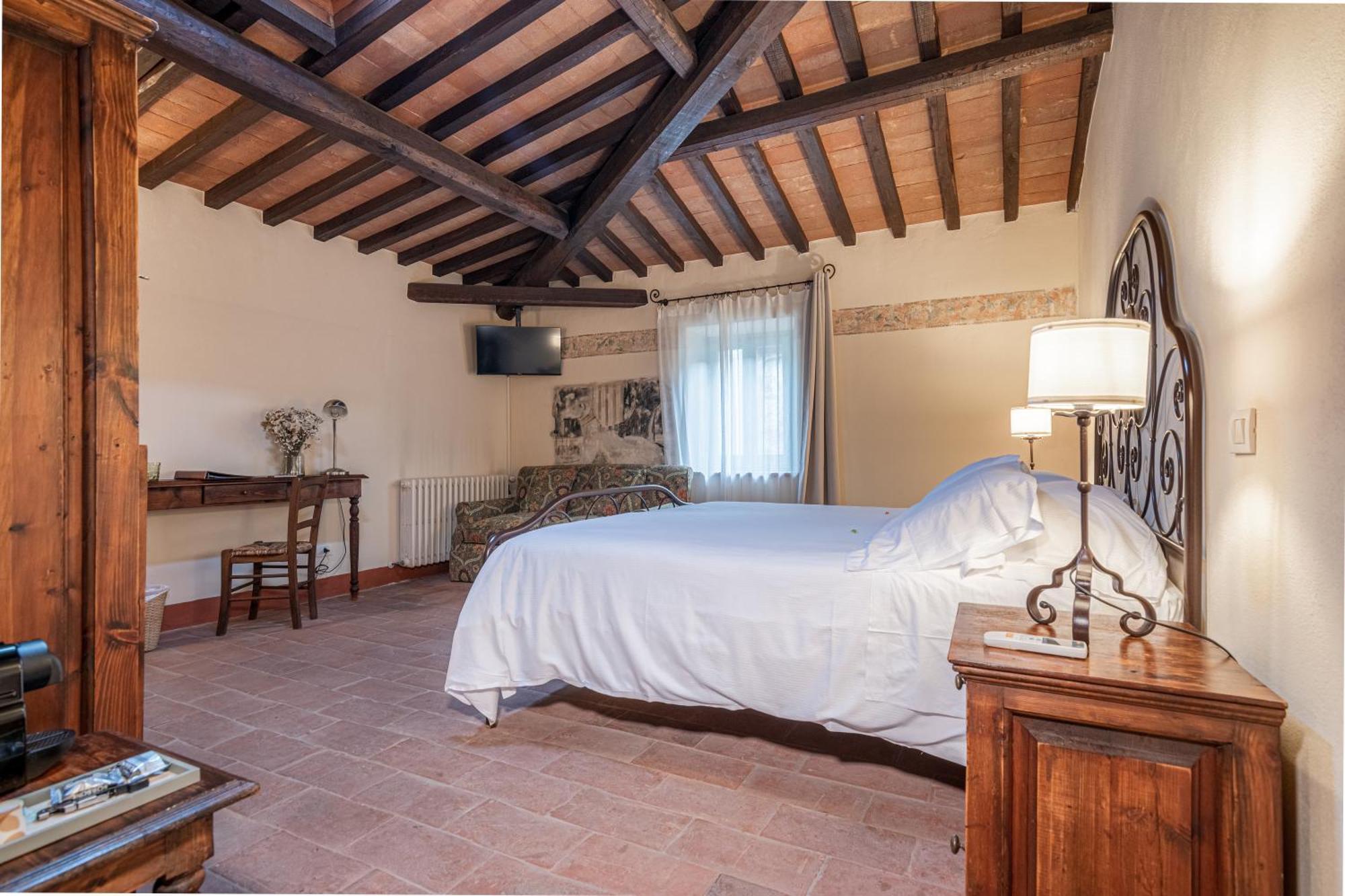 Palazzo Brandano Hotel Petroio Екстериор снимка