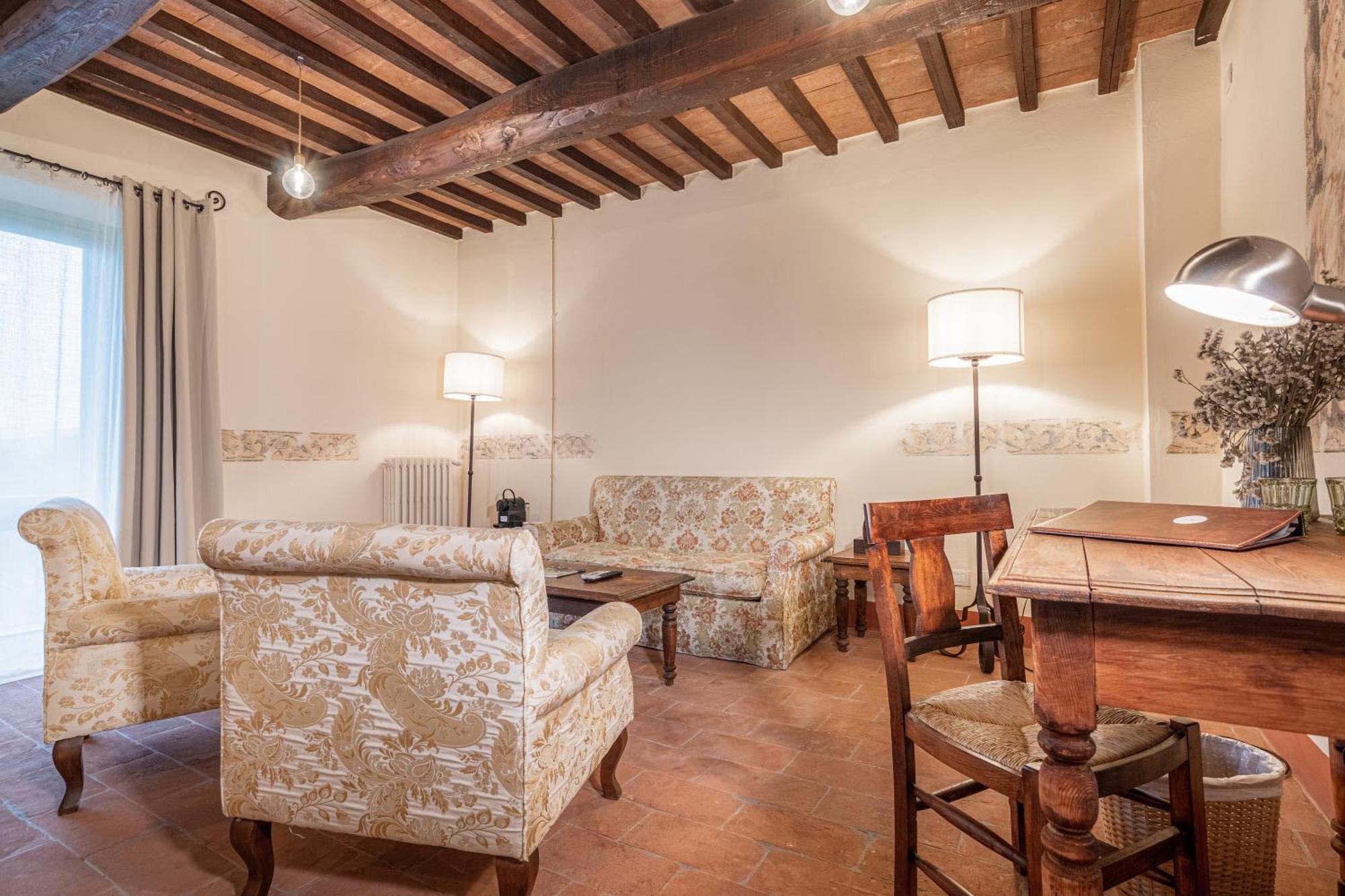 Palazzo Brandano Hotel Petroio Екстериор снимка