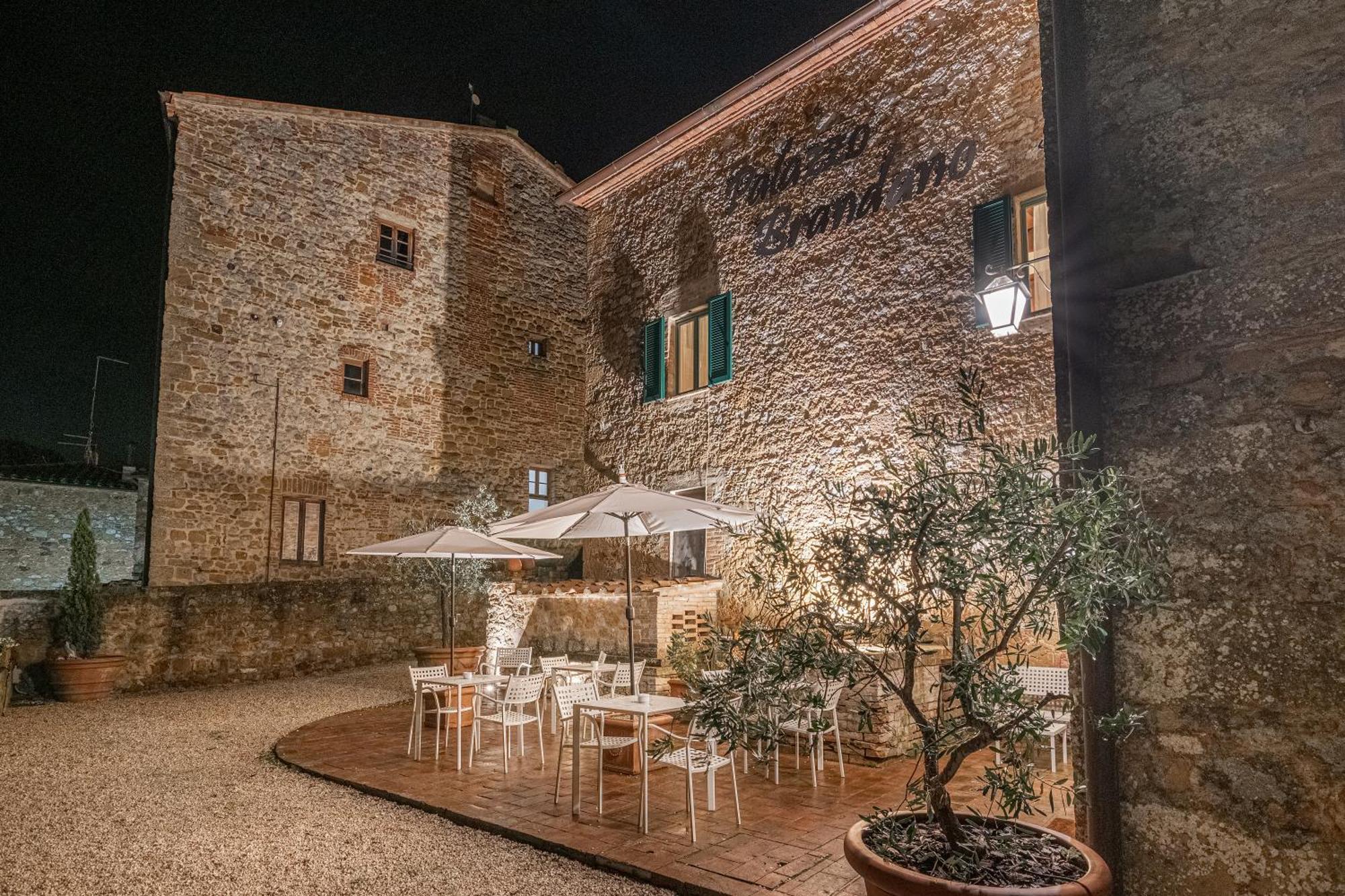 Palazzo Brandano Hotel Petroio Екстериор снимка