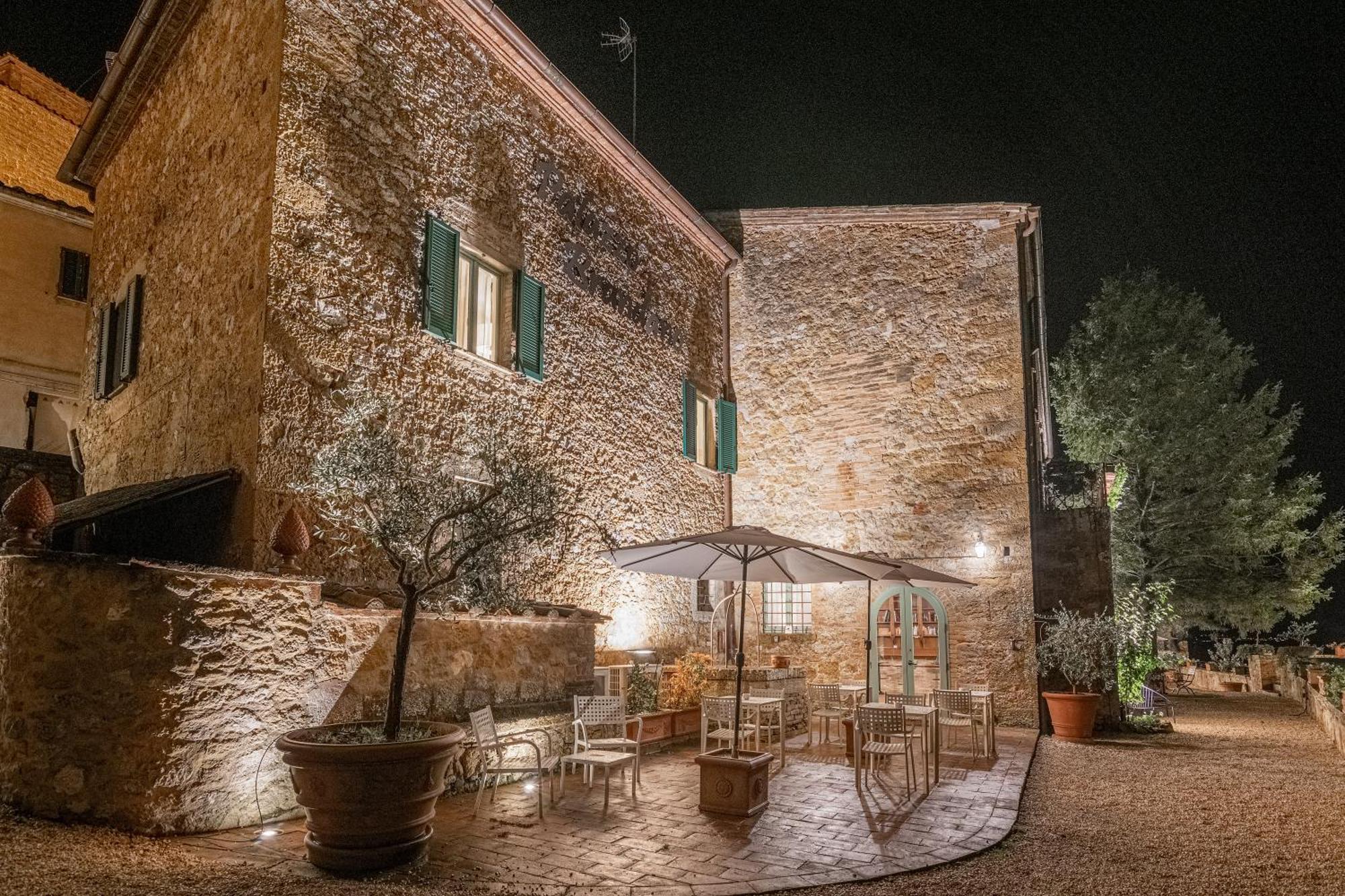Palazzo Brandano Hotel Petroio Екстериор снимка