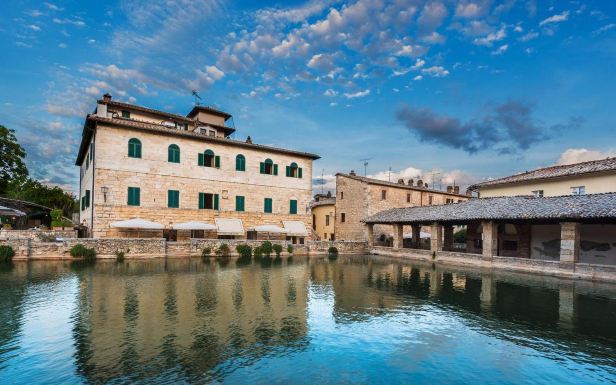 Palazzo Brandano Hotel Petroio Екстериор снимка