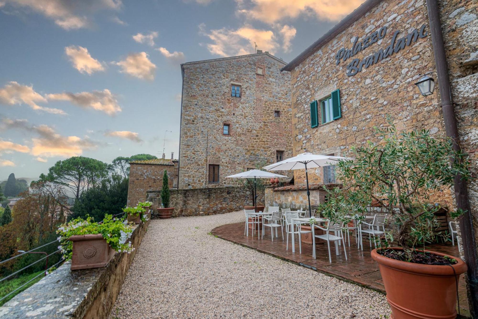 Palazzo Brandano Hotel Petroio Екстериор снимка