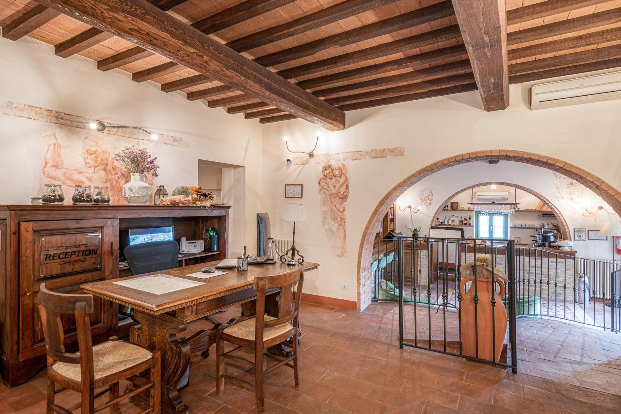 Palazzo Brandano Hotel Petroio Екстериор снимка
