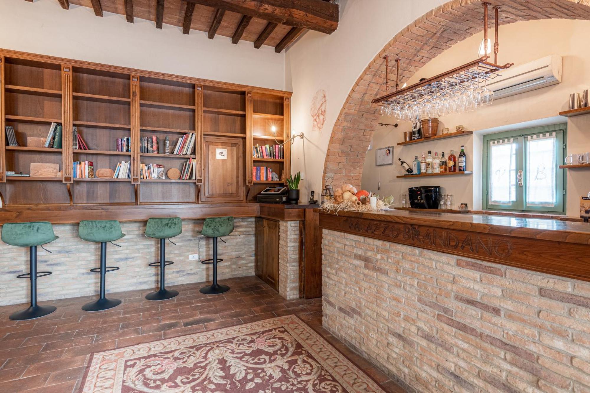 Palazzo Brandano Hotel Petroio Екстериор снимка